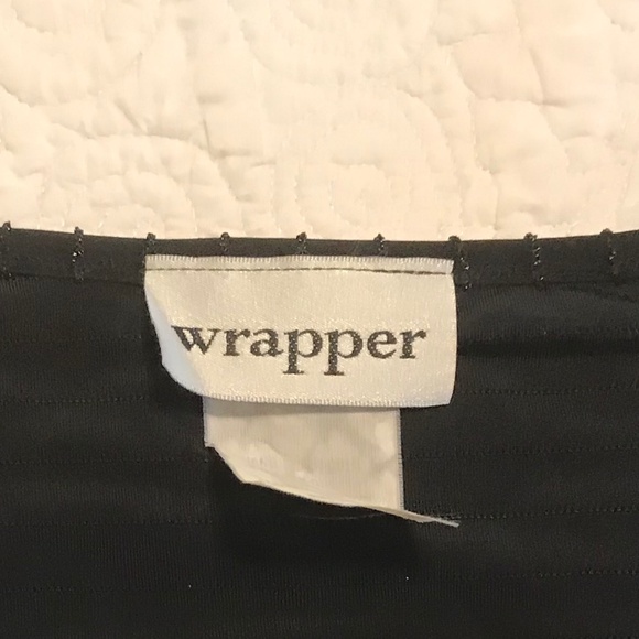 Elegant Wrapper sparkly striped black on black long sleeve top (M) - Picture 3 of 14